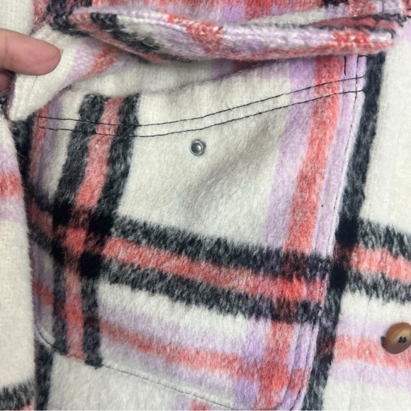 BAGATELLE Brushed Crop Boxy Shacket in Pink/Cream Plaid Size Medium - GORGEOUS! - Picture 6 of 7